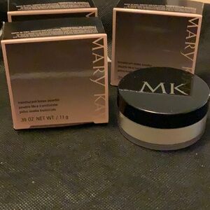 Mary Kay Translucent Loose Powder - White